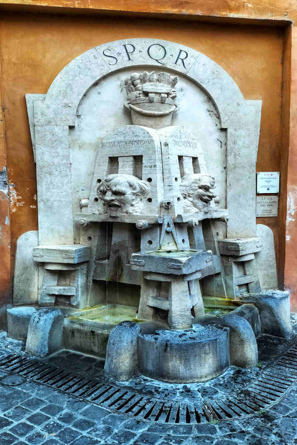 La fontana degli artisti